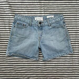 Levi’s light wash low rise shorts